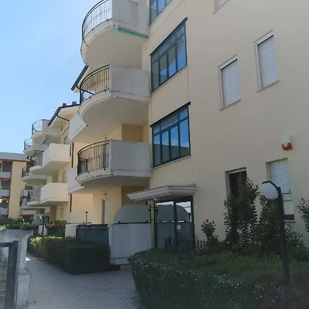 Appartamento E12 - Bilocale 4 Posti Letto - Aria Condizionata Villa Rosa Di Martinsicuro