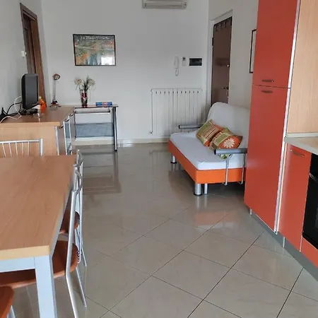 E12 - Bilocale 4 Posti Letto - Aria Condizionata