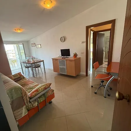 E12 - Bilocale 4 Posti Letto - Aria Condizionata *