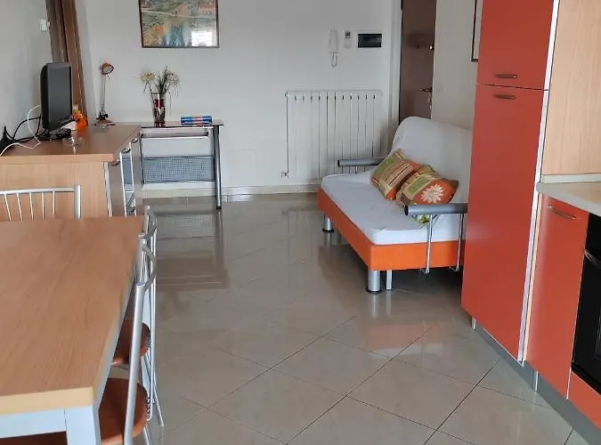 E12 - Bilocale 4 Posti Letto - Aria Condizionata