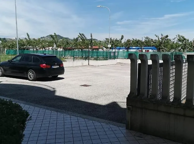 E12 - Bilocale 4 Posti Letto - Aria Condizionata Villa Rosa Di Martinsicuro