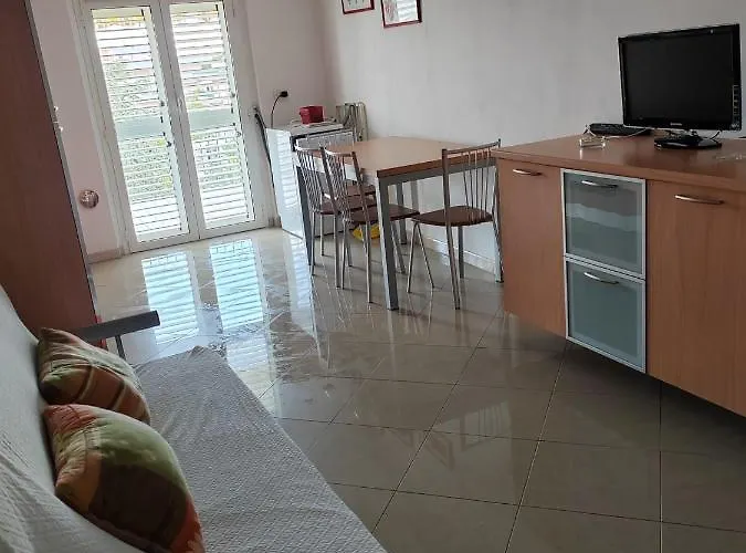 E12 - Bilocale 4 Posti Letto - Aria Condizionata