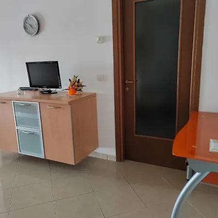 E12 - Bilocale 4 Posti Letto - Aria Condizionata