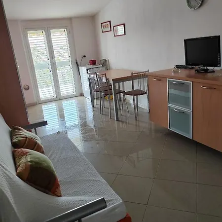 E12 - Bilocale 4 Posti Letto - Aria Condizionata