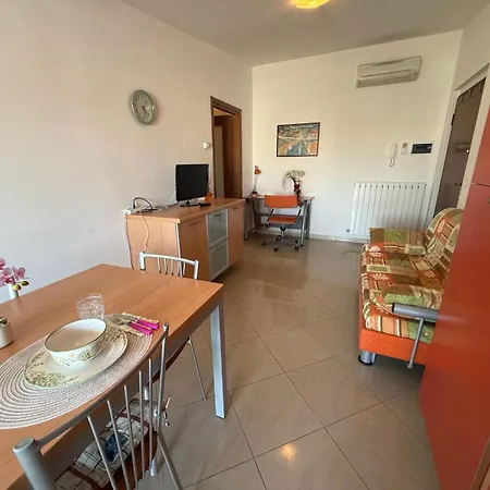 E12 - Bilocale 4 Posti Letto - Aria Condizionata Villa Rosa Di Martinsicuro