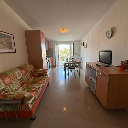 E12 - Bilocale 4 Posti Letto - Aria Condizionata
