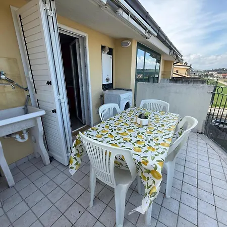 Appartamento E12 - Bilocale 4 Posti Letto - Aria Condizionata Villa Rosa Di Martinsicuro